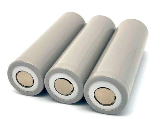 Baja temperatura 3.7v Inr21700 4000mah Alta velocidad de descarga 40a Larga vida útil del ciclo 1000 ciclos Li-ion 21700 Batería